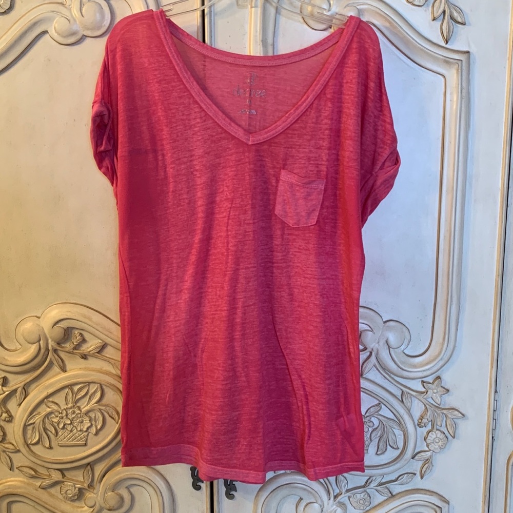 Decree lightweight sheer tshirt. M